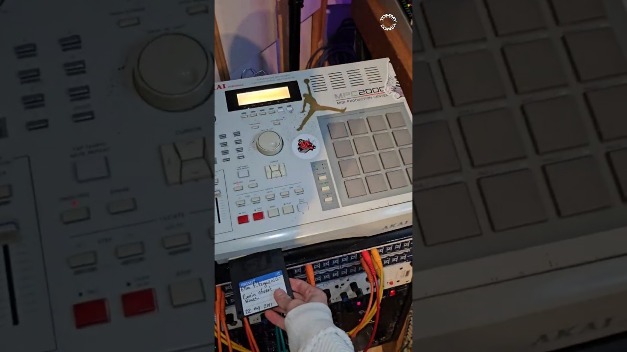 Загрузка сэмплов с дискеты, и вот что происходит 