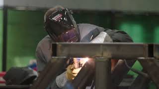 hyperloop one working environment-How workers work inside hyperloop one.. A walkthrough