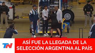 LLEGÓ LA SELECCIÓN ARGENTINA I Otamendi, Chiqui Tapia y Scaloni: los primeros en bajar del avión