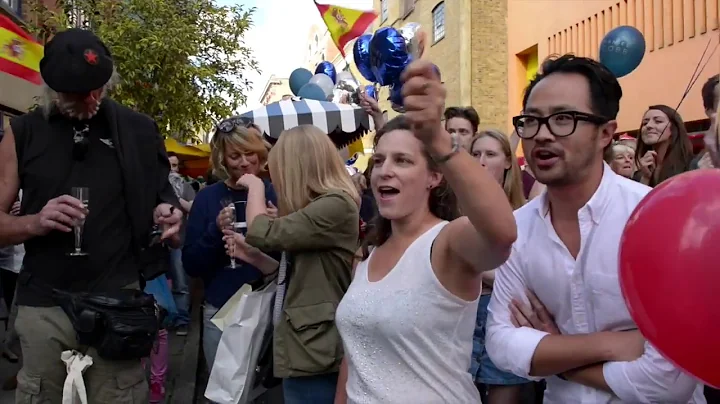 Daniel Cobb | Opera Flash Mob! | Bermondsey Street...