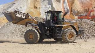 fotonlovol wheel loader FL966 working in South Africa