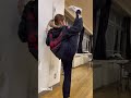 ストレッチは立ってやるべし