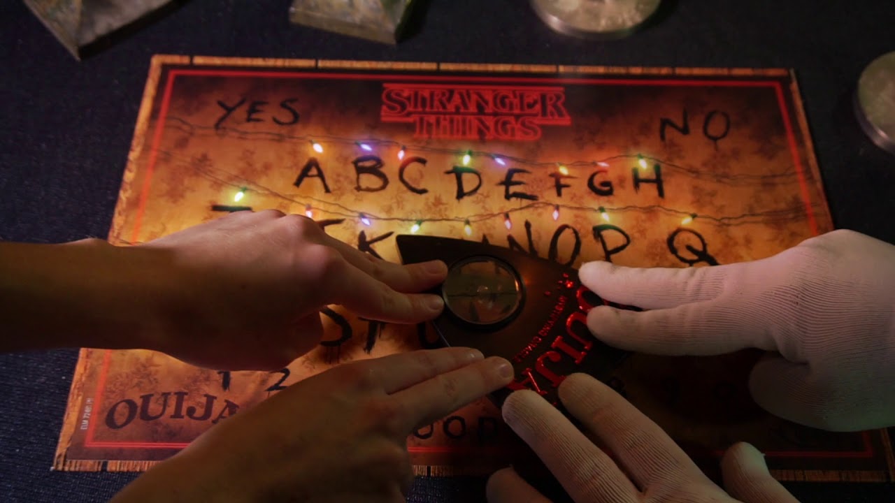 Stranger Things' lanza un tablero ouija y está en