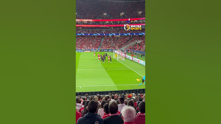 Di Maria quase fez um gol olímpico