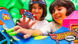 Los nuevos Hot Wheels Skate de Dani y Evan