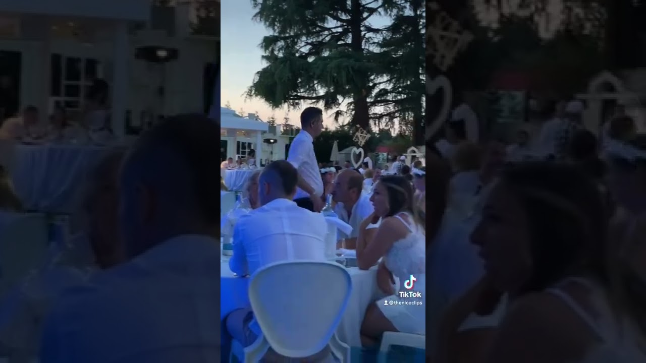 water Wedding 😎 cr: @blondie_in_italy 