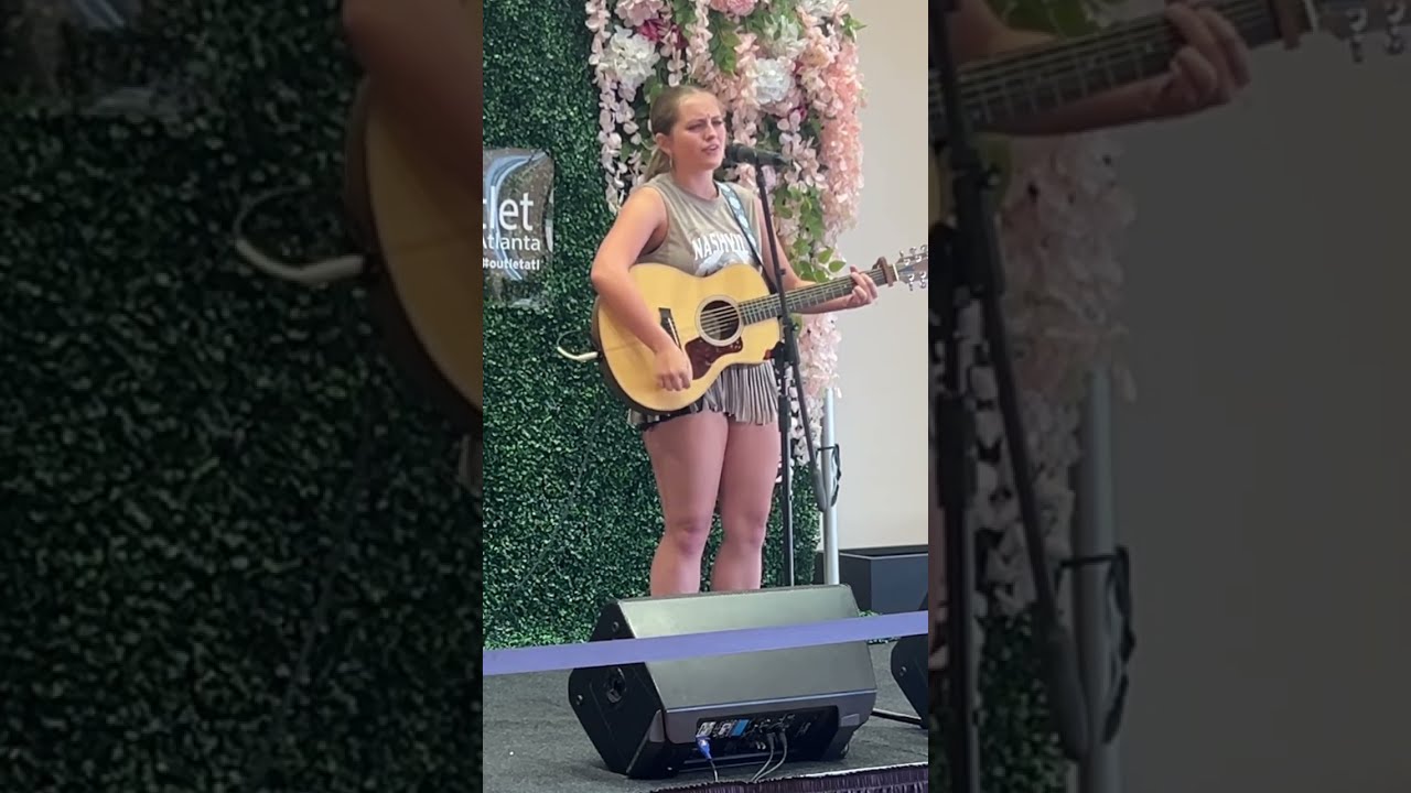  Singing Singer Coversong Cover Coverartist LaineyWilson