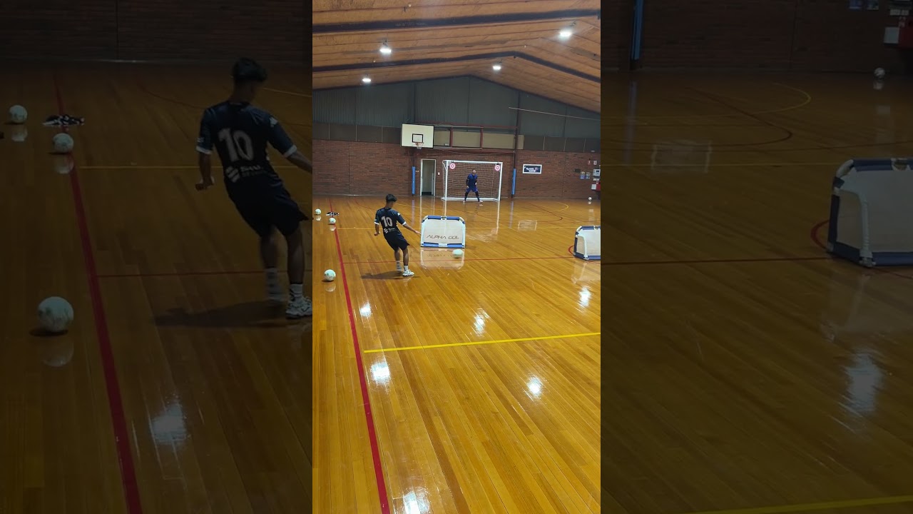 You should use this futsal movement between 3 players!