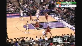 LeBron James - Three amazing plays in a row (Debut against Kings).