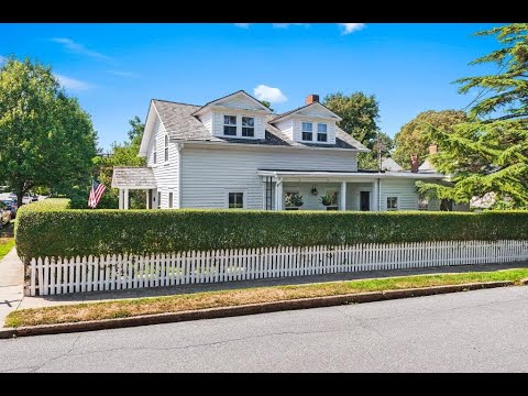 19 Ackerly St, Sag Harbor, NY home video tour