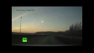 RUSSIAN METEOR Explodes With Fireballs 02 / 15 / 2013 ~  No Warning ! ~ 1200 Injured