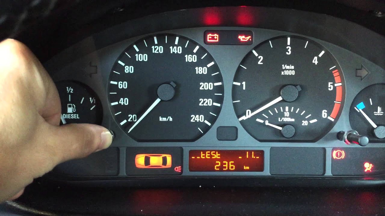 BMW E46 Batterie Test - YouTube.