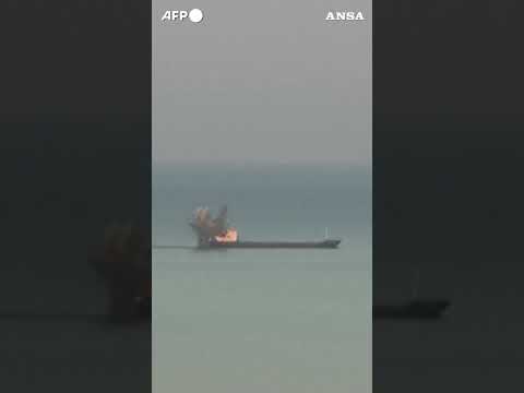 Video Alta tensione nel Mar Nero, droni russi attaccano una nave cargo tedesca