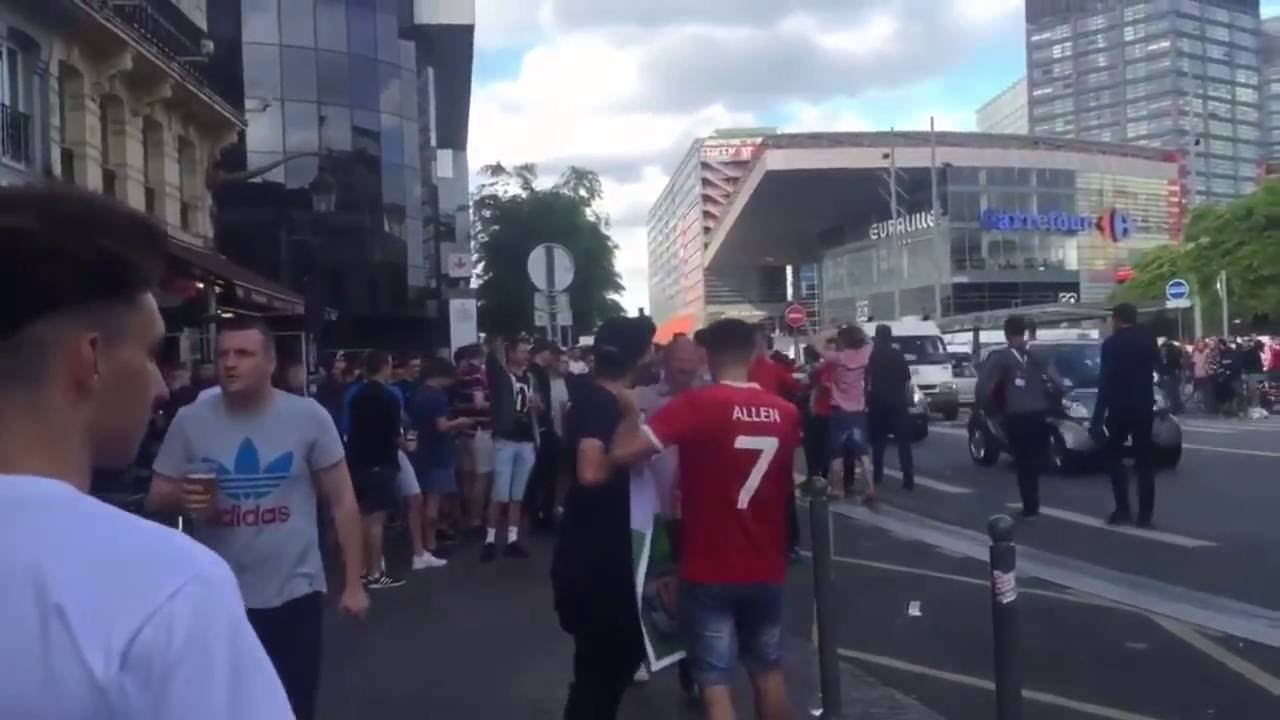 Euro 2016 Fight of Russian and English fans in Lille  Hooligans England and Russia converge in Lille