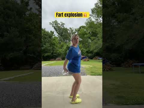Girl farts in a jar and light it on fire 💥 #fart #funny #viral tik tok larajuicytv