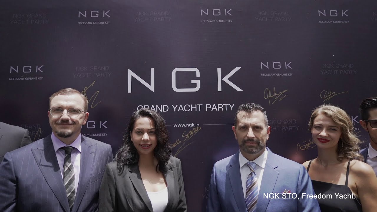 NGK STO  Yacht  Party: leaders left their footprints in the check-in wall