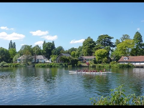 Video: Flydende hjem på Englands Themsen, omgivet af anlagte haver