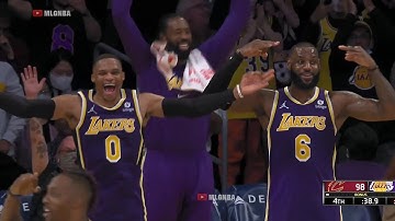 Dwight Howard shocks entire Lakers bench after hits 3-pointer 🙌