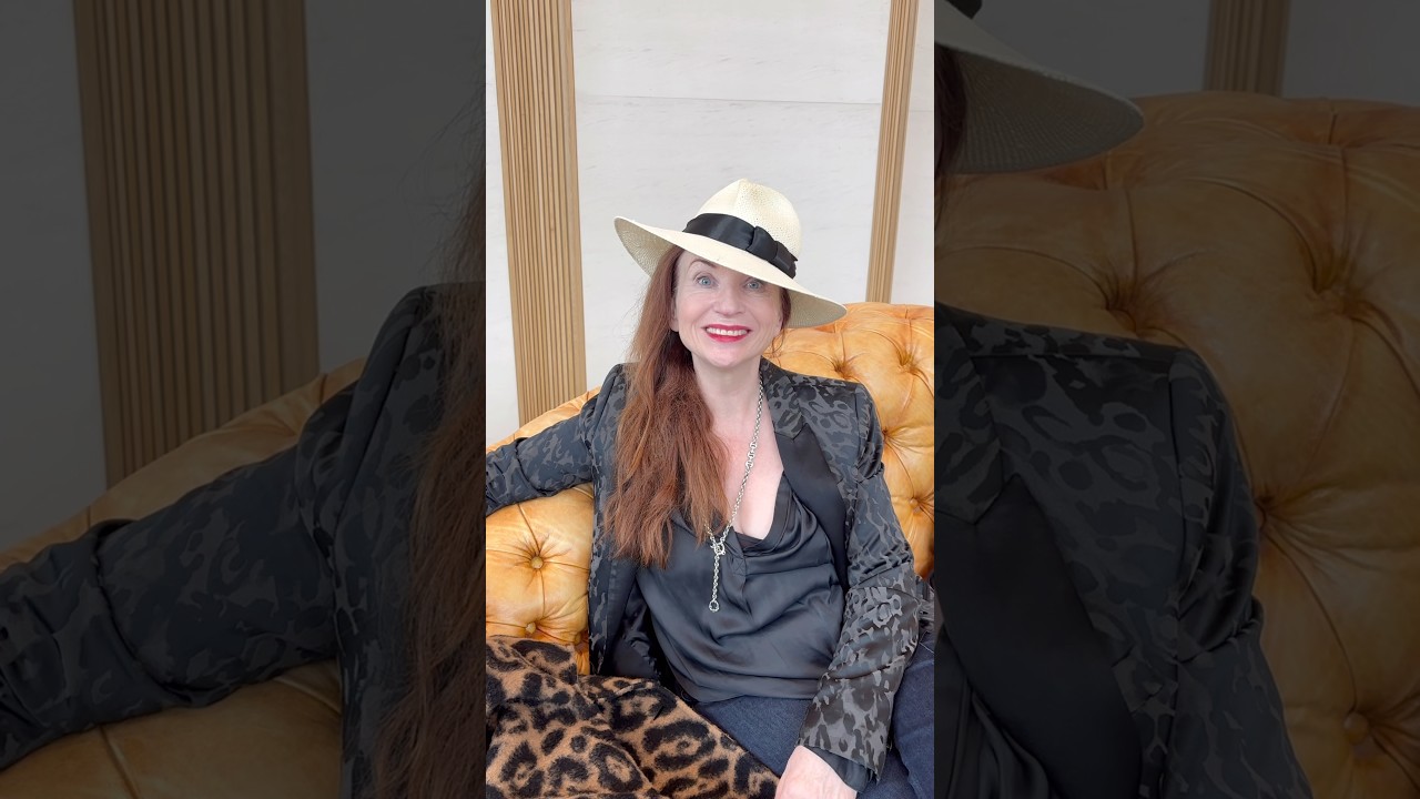 I popped into @jazzfmuk after my London show at PizzaExpress Live Holborn to chat with the wonderful Nigel Williams… and now it’s airing as a one-hour special 🎙️

We talk all about Suit Yourself - what it means to me, the journey behind the songs - plus you’ll hear tracks recorded live in London.

We also chat about bringing the show back to London…
🎤 June 1 at Bush Hall - the UK debut, the party, the full album live.

This album is a real statement of identity… a celebration of freedom, authenticity, and joy in the music.

📻 Broadcast: Sunday 26 April
🕘 9PM (UK)

Tune in - and I hope to see you at Bush Hall 💫

👉 Listen live: https://www.hellorayo.co.uk/jazz-fm/schedule

🎟️ Tickets: https://www.ticketmaster.co.uk/judith-owen-london-01-06-2026/event/1F00643B93862DF2