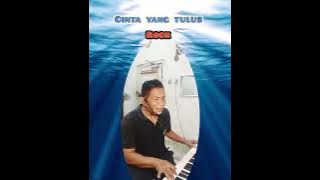 Lagu religi Gito Rollies playing keyboard 