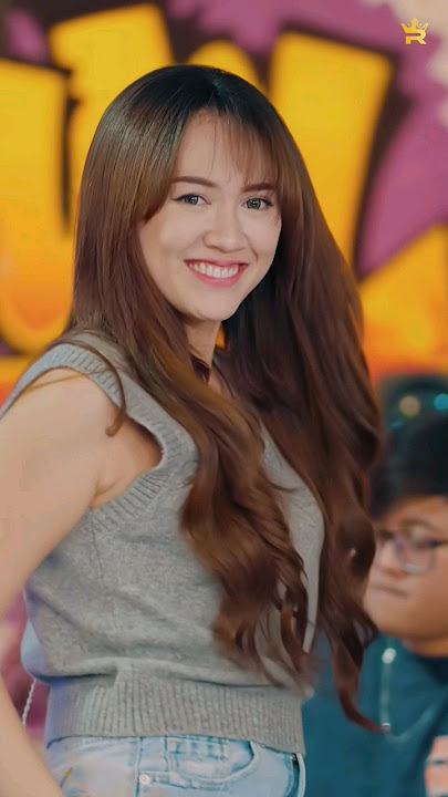 Tau tah isun ngeliyo Uwah roso ambi riko Tau tah isun ngeloro Tapi riko suloyo(HAPPY ASMARA-LUNGSET)