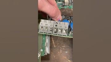 Frequenzumrichter Reparatur Lenze Vector 8200