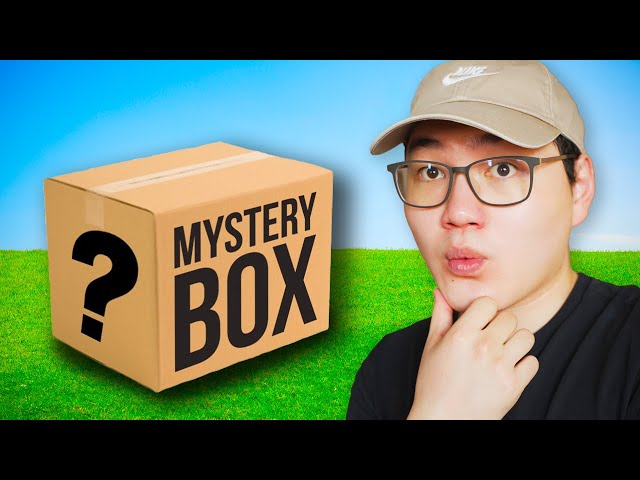 Гадаадаас ирсэн Mystery Box задлав class=