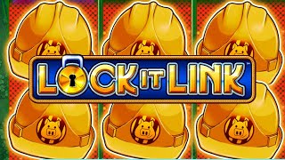 Live Play On Lock It Link Huff N' Puff Slot Machine