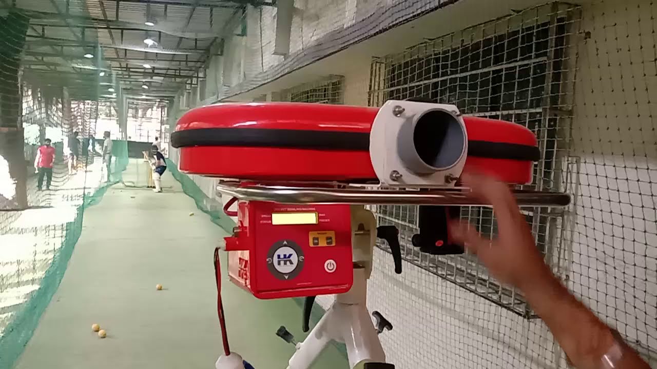 Gravity Pro professional cricket bowling machines at Rs. 1,10000 only