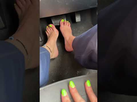Green toenails pedicure manicure 💚