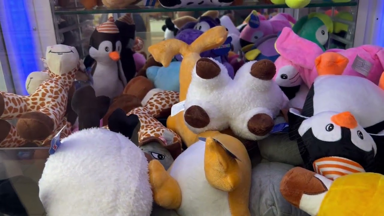 MUÑELOCOS 🏆VIERNES de cacería  🧸🙊   con nuestro amigo ald #muñelocos #clawmachine #maquinadepeluches