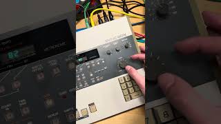 Roland SBX-80 Sync Box #sbx80 #multiclock #timecode #tb303 #mpc3000 #sh101 #bitwig