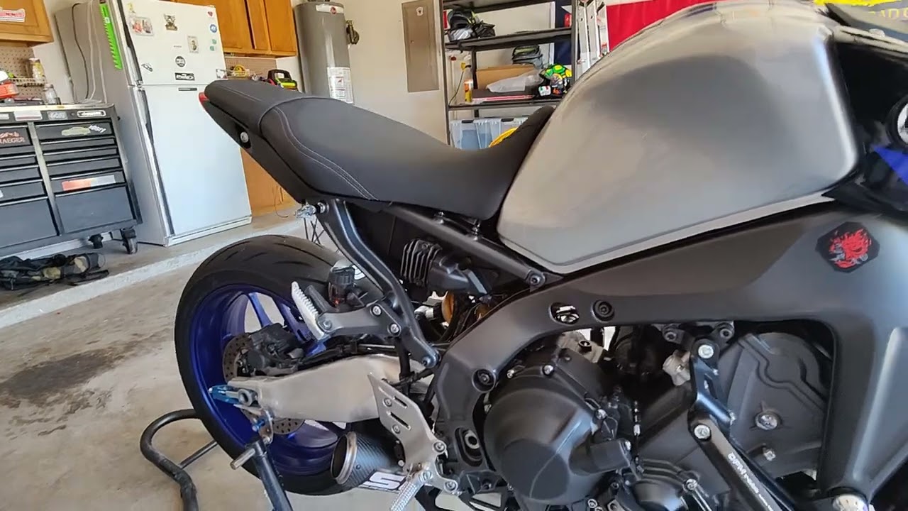 Yamaha MT09SP, SC project exhaust CR-T carbon, rev test