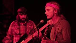 Space Raft "Mountain" (official video) screenshot 5
