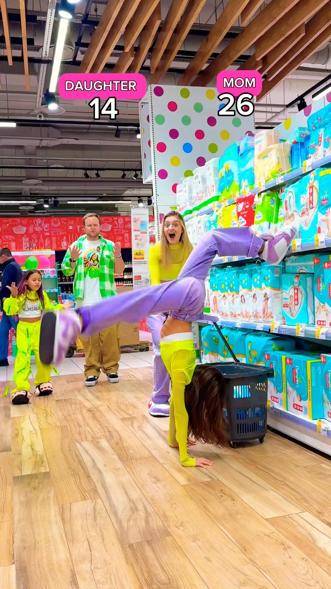 SHOPPING ROUTINE ?️? @_miss_tais_ @markchirkin @NickBroo @Belitskay @ioanna_twin