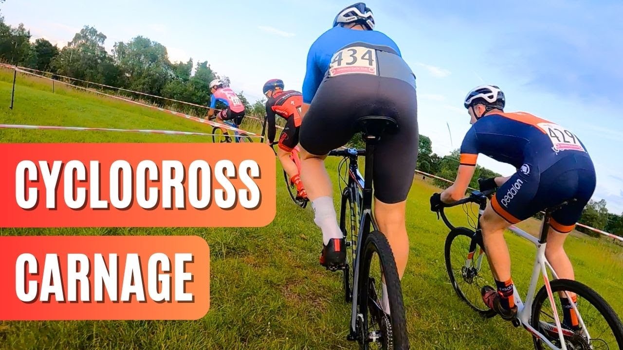 CYCLOCROSS RACE Crashes, Battles & Slides