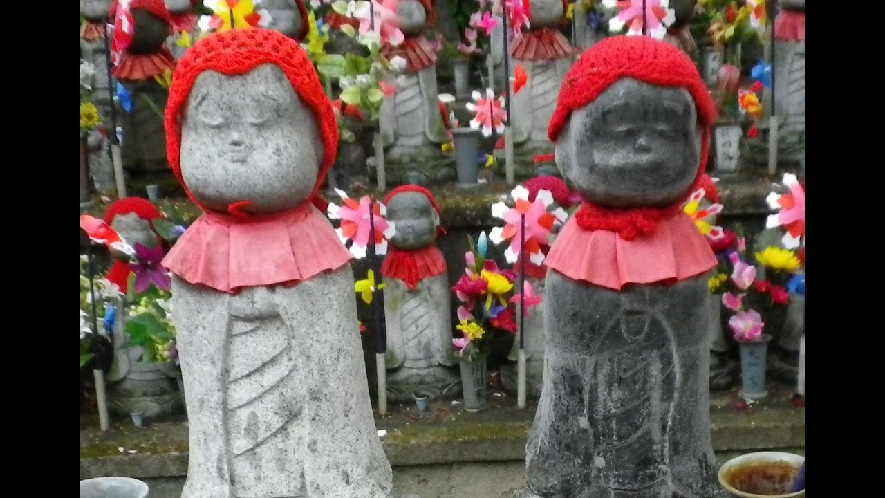 Jizo Statues The depressing feeling in Zojoji (Tokyo, Japan) YouTube