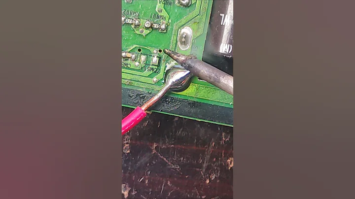 With or Without Flux? The Shocking Soldering Difference! #diyshorts #diy #secrethacks #reallifehacks