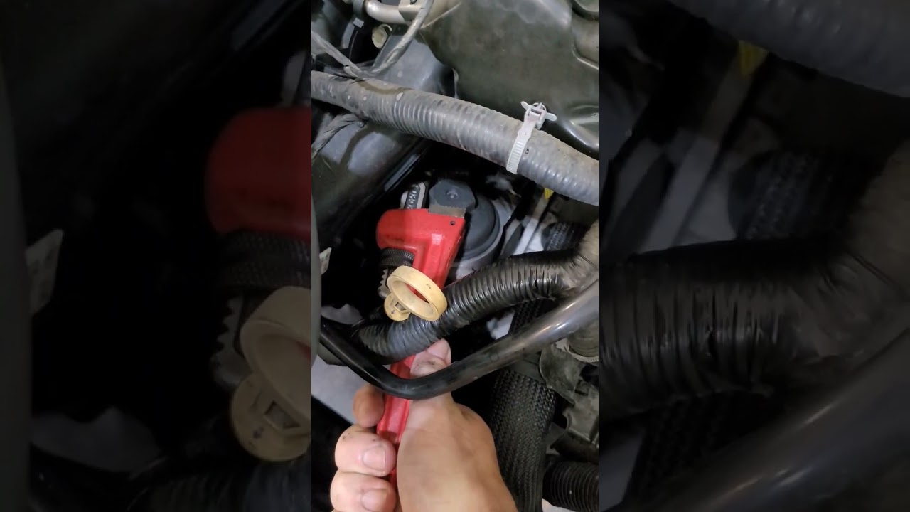Крышка масляного фильтра Ecotec застряла? Простой способ 👌