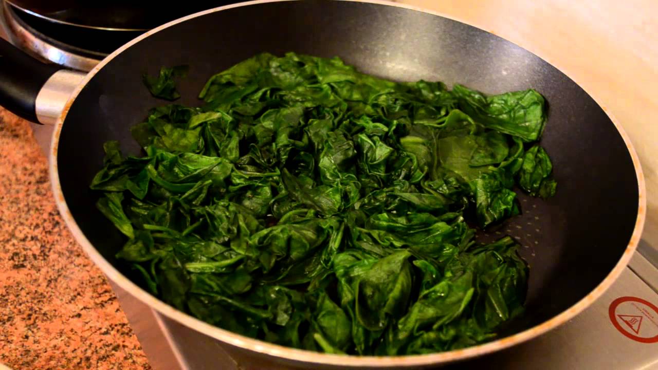 Tradycyjny szpinak z jajkiem