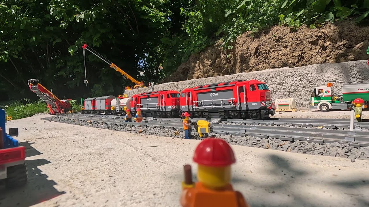 LEGO Cargo Train 60098 - Heavy Freight Haul for the Coal Mine Complex - Construction Video Part 22
