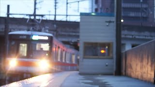 【ピンボケ】北陸鉄道03系 普通内灘行き 七ツ屋駅到着