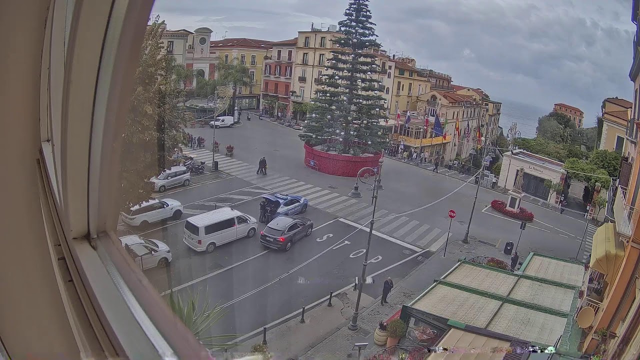 Sorrento Piazza Tasso - Live Webcam by Ristorante 'O Canonico 1898