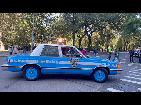 Vintage NYPD Vehicles at the Columbus Day Parade - YouTube