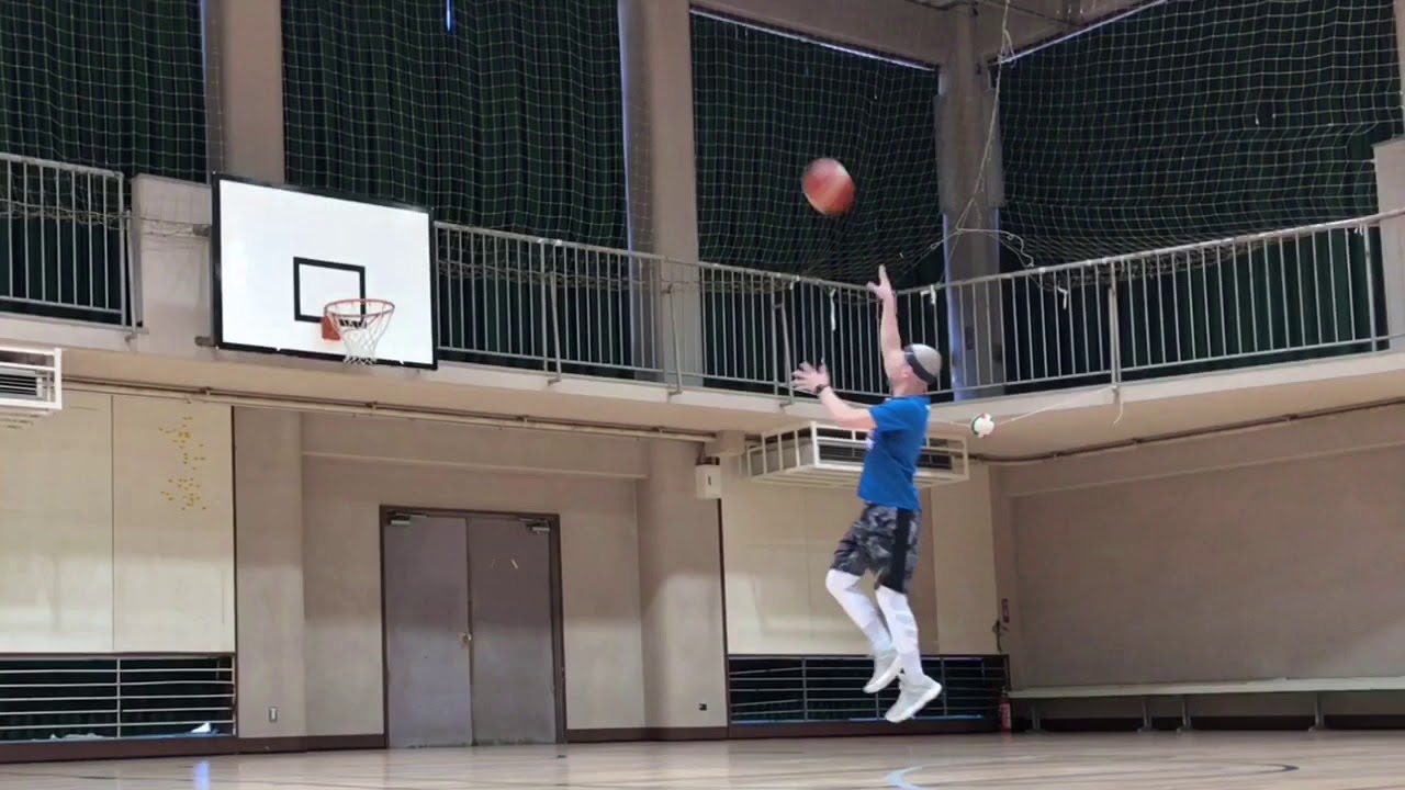 Skills シューティングポケット 指先で持つか 手のひらで持つか 川崎市のバスケットボールスクール