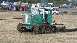 Vanatraktorid kündmas Kehtnas / Old tractors ploughing, 01.10.2016