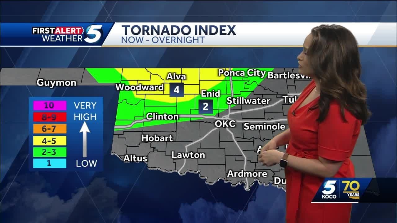 Severe storms move into Oklahoma - YouTube