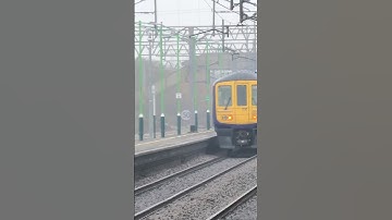 Class 37800 in Drag with Northern 319 set passing Acton Bridge Great Tones #railways #train