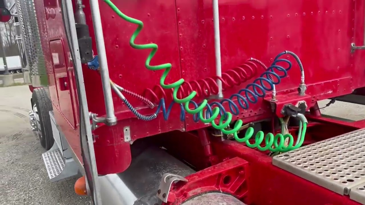 2002 FREIGHTLINER FLD132 CLASSIC XL For Sale