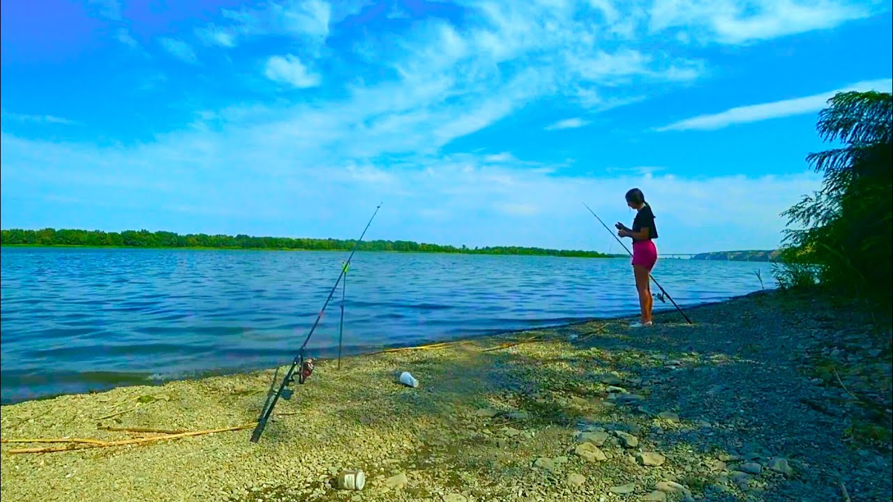 ЧУТЬ НЕ ОКАЗАЛАСЬ В БОЛЬНИЦЕ ПОСЛЕ РЫБАЛКИ! Рыбалка с ночевкой - YouTube